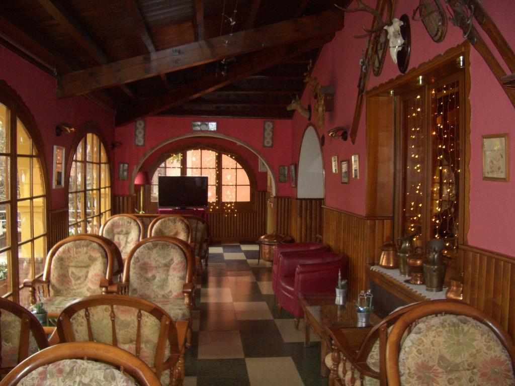 Hostal De La Gloria Виладрау Экстерьер фото